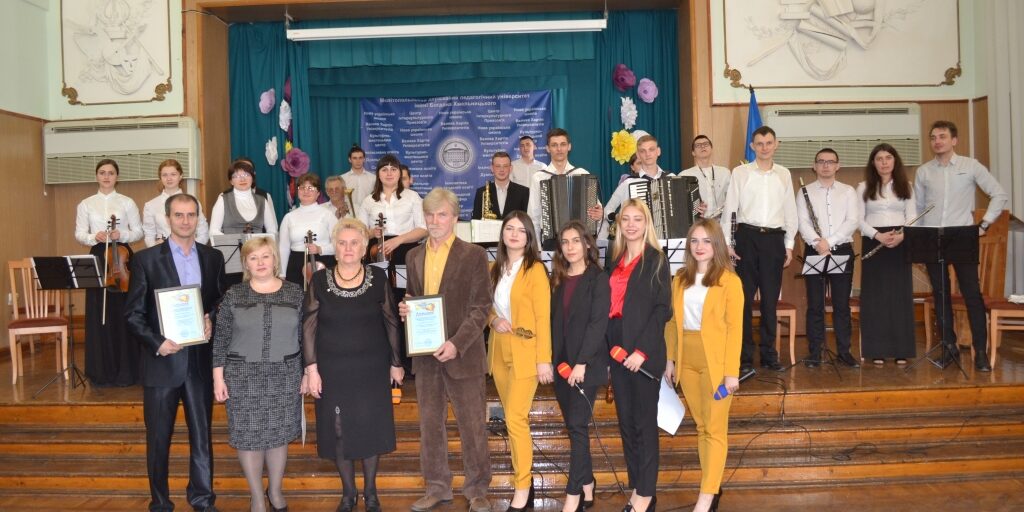 narod_kollektiv_0 Два університетські колективи підтвердили звання «народного»!