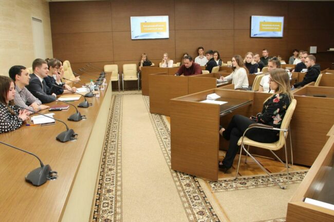 stud_zp_0 Студентки університету були на черговому засіданні Запорізької ОСР