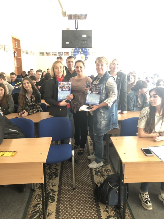 kaf_fizr_prof_1 КАФЕДРА ТМФВ І СД ПРОФОРІЄНТАЦІЙНА РОБОТА