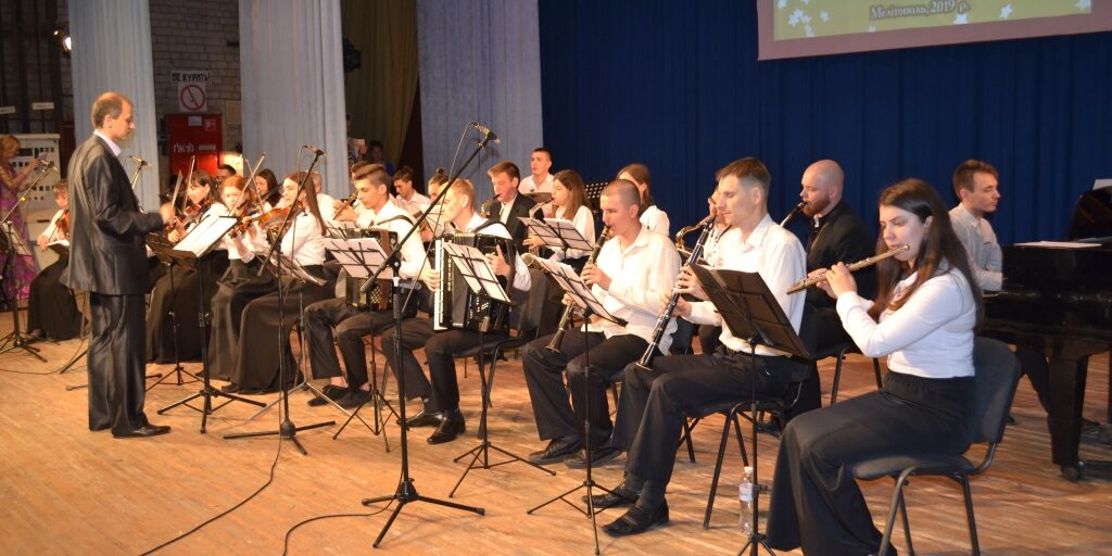 med_kray_day1_0 Відбулося відкриття IХ Міжнародного фестивалю вокального естрадного мистецтва «Медовий край»