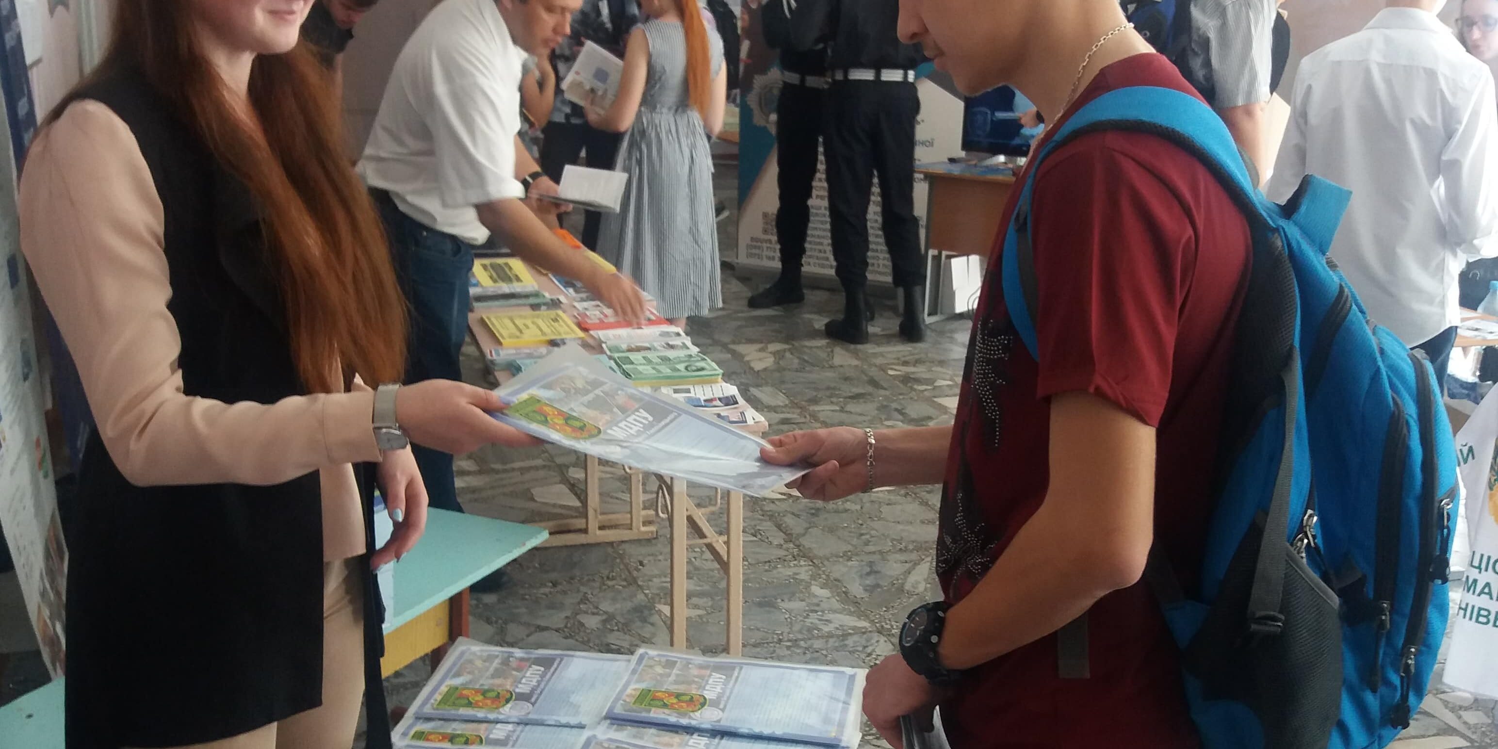 pokrov_nikopol_0 Представники МДПУ зустрілися з випускниками навчальних закладів м. Покров та м. Нікополь