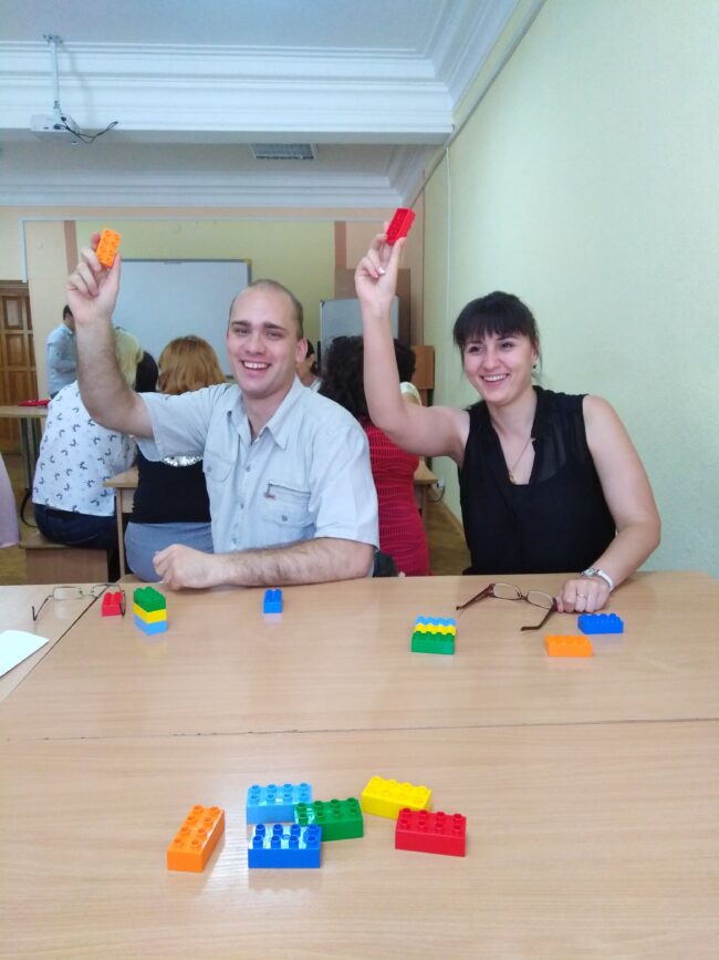 lego_kaf_botanik_1 Участь кафедри ботаніки і садово-паркового господарства в майстер-класі під керівництвом тренерів The LEGO Foundation.