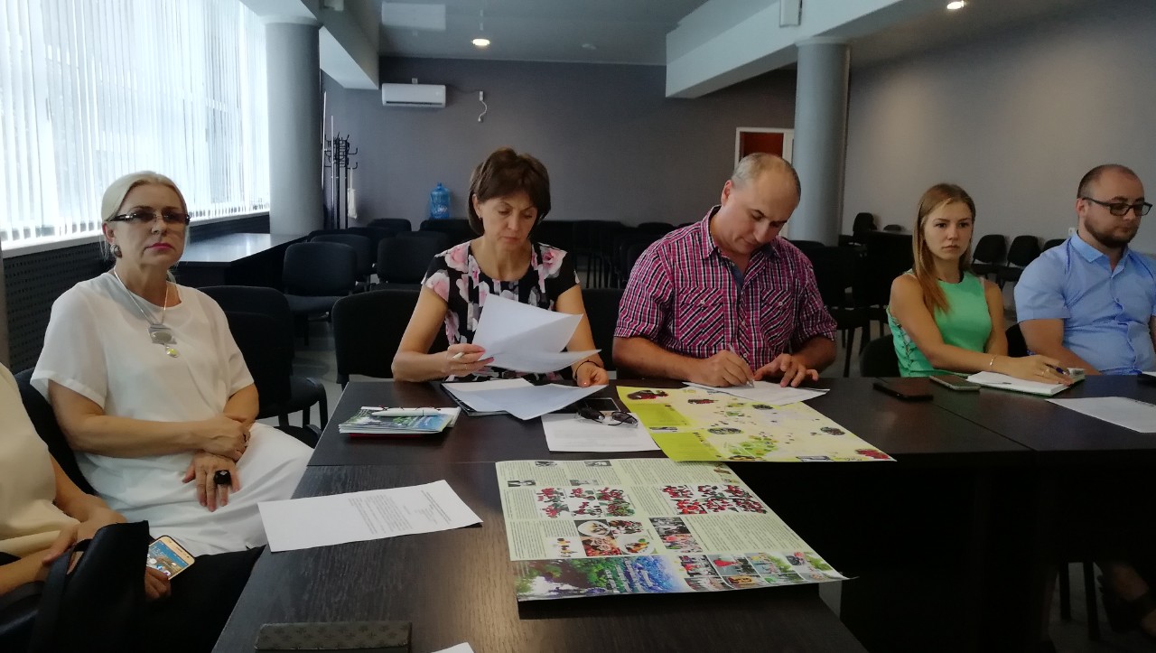 Презентація макету путівника «Мелітополь: черешнева столиця України саме тут!»: перша робоча зустріч Презентація макету путівника «Мелітополь: черешнева столиця України саме тут!»: перша робоча зустріч