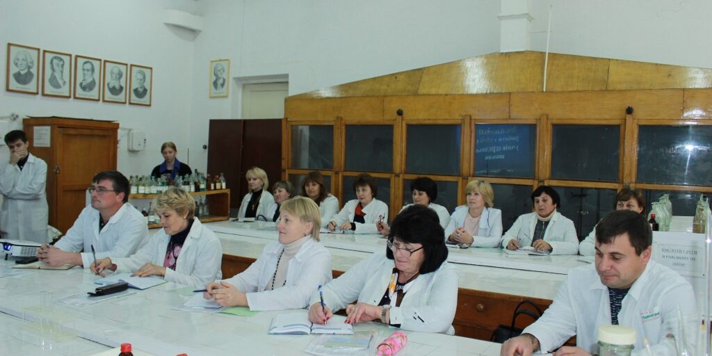IMG_9142 Науковці хіміко-біологічного факультету провели семінар для вчителів Донецької області