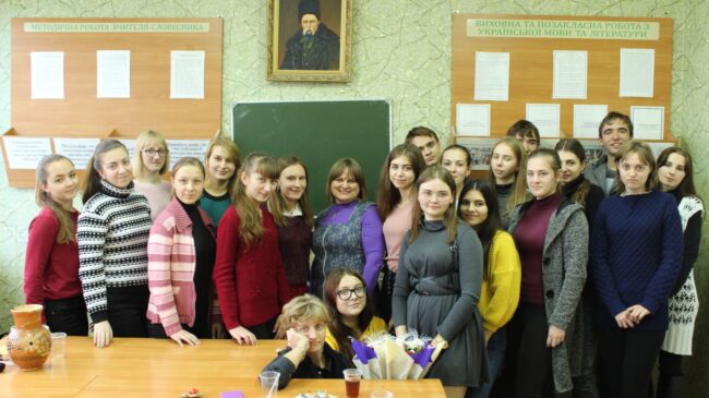 IMG-3efc7f9a8929c8cec2ca4f7482daddb2-V Студенти зібралися за філіжанкою теплої кави і ароматного чаю