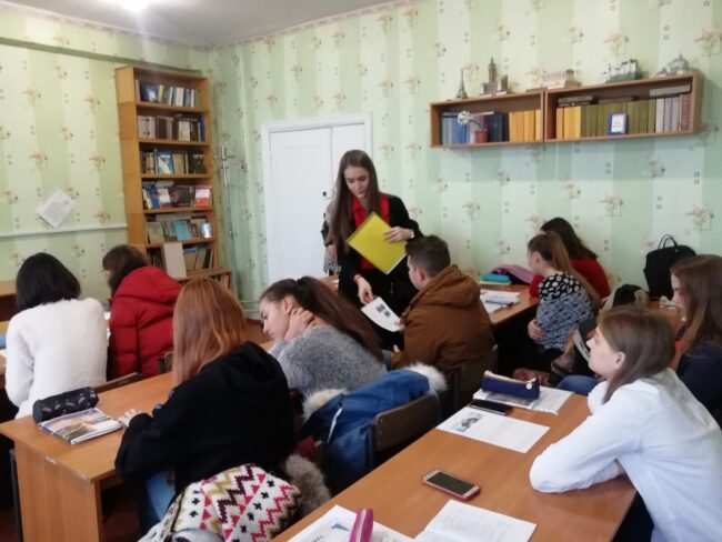 IMG-0af91af09e1fe1955a677918882e62e0-V Філологи провели «Естафету педагогічного досвіду»