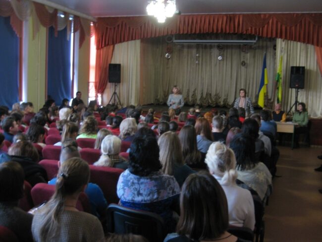 IMG_4304 Викладач кафедри ботаніки і садово-паркового господарства в складі журі ІІІ (обласного) етапу Всеукраїнських, обласних учнівських олімпіад у 2019/2020 н.р.