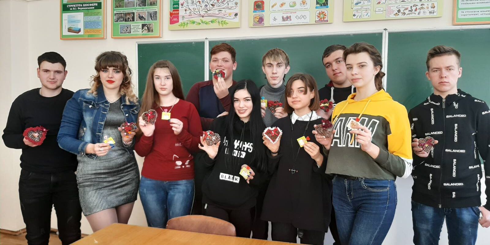 6 На кафедрі екологічної безпеки та раціонального природокористування виготовили магніти-валентинки