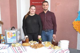 Благодійний ярмарок