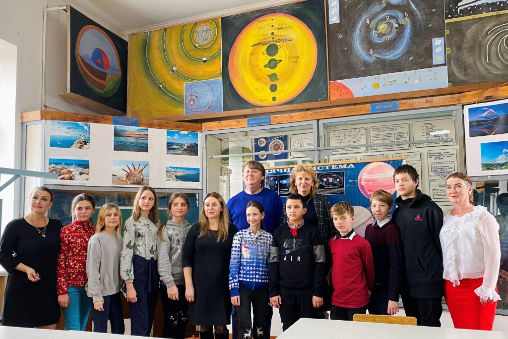 Школярі Якимівського району на екскурсії у геолого-палеонтологічному музеї Школярі Якимівського району на екскурсії у геолого-палеонтологічному музеї