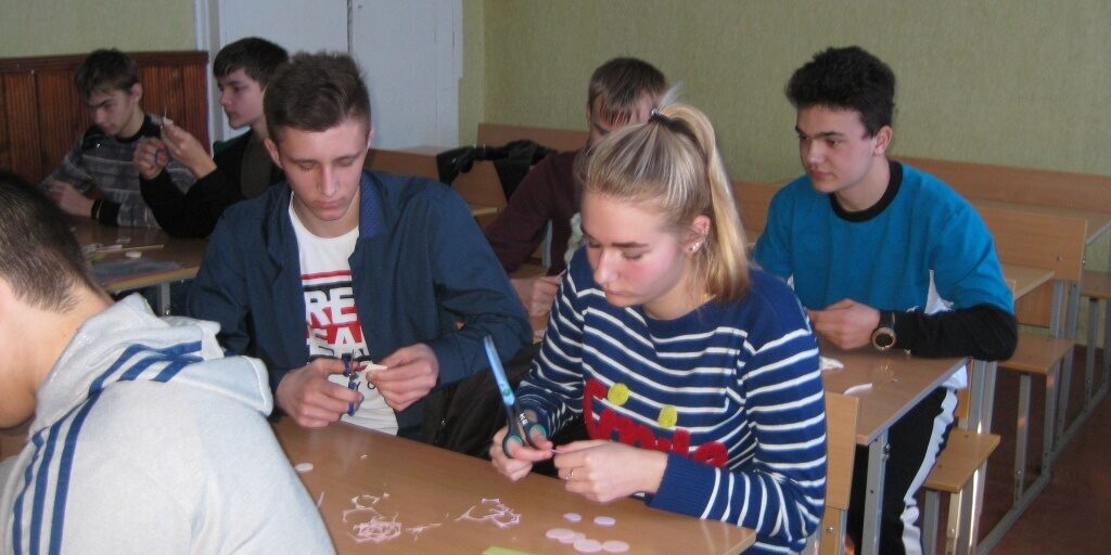 IMG_4329-2a7d1e01788f20849740d42f7c85af65 Майстер-клас «Свято весни» для учнів 10 класу