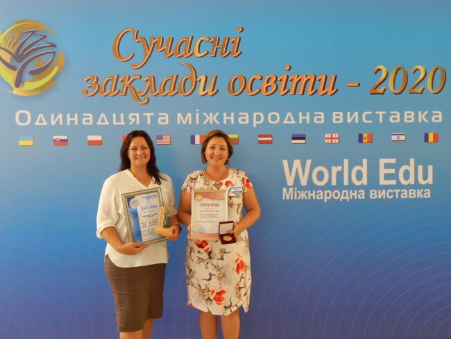 Завантажити файл або фотографії