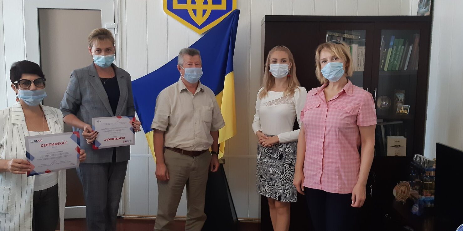 Завантажити файл або фотографії