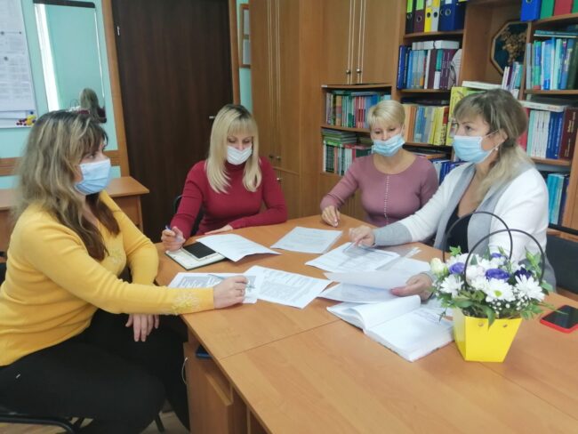 Завантажити файл або фотографії